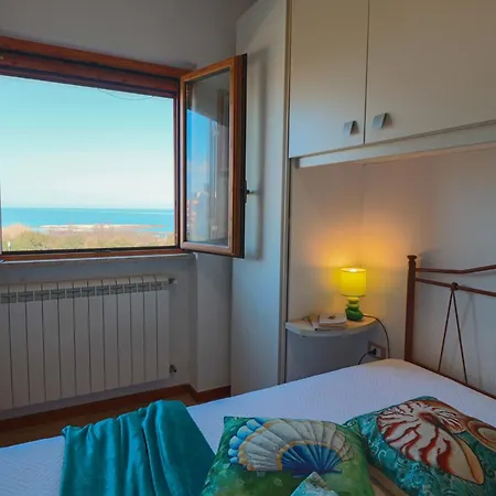 Sea View House In 4 Places *