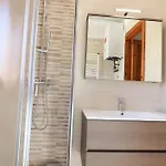 بيت للعطل Sea View House In 4 Places