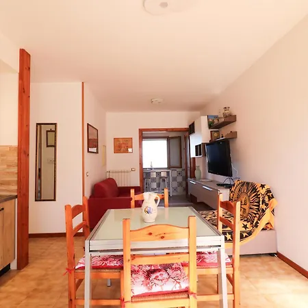 Sea View House In 4 Places بيت للعطل *